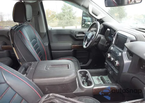 2020 GMC Sierra 1500 4Wd Short Box Elevation/4Wd Standard Box Elevation from USA, damaged, VIN 1GTU9CET3LZ365557